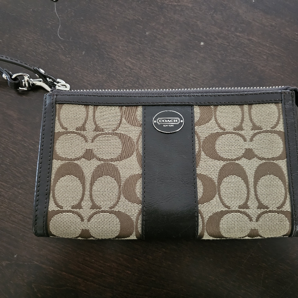 Coach Brown Wallet Signature Design